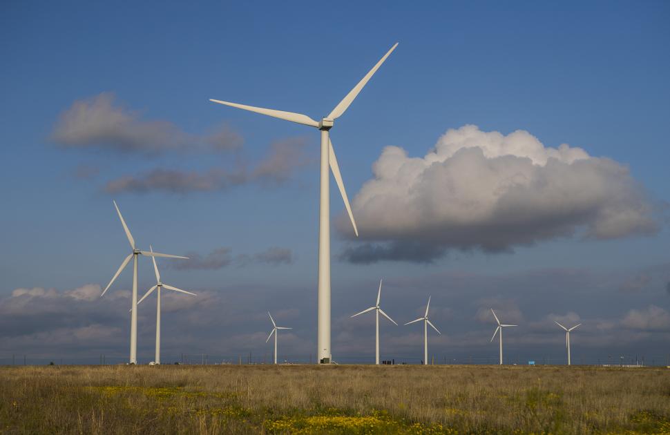 Sunray Wind Farm at Valero's McKee Refinery