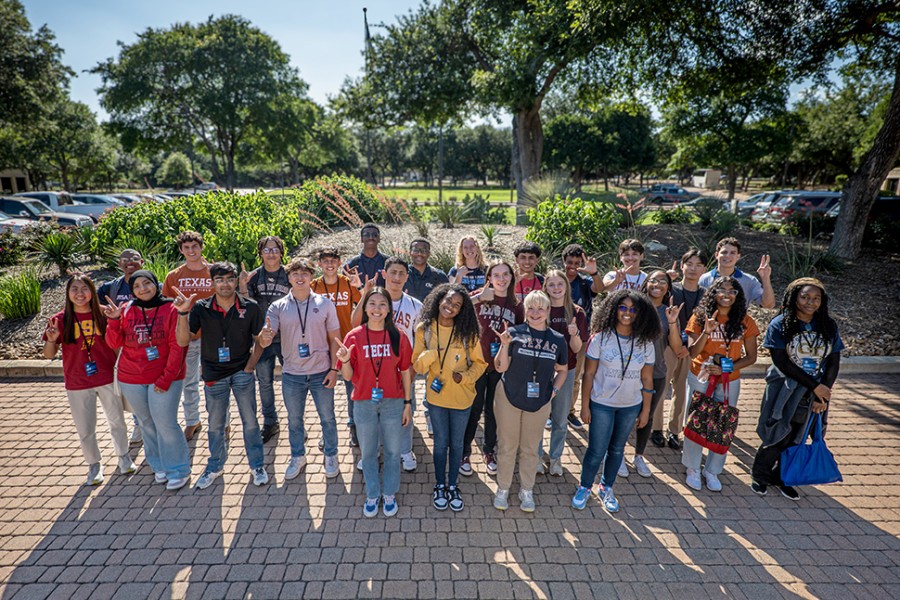 Students in a group photo at the Freshman Engineering Summit